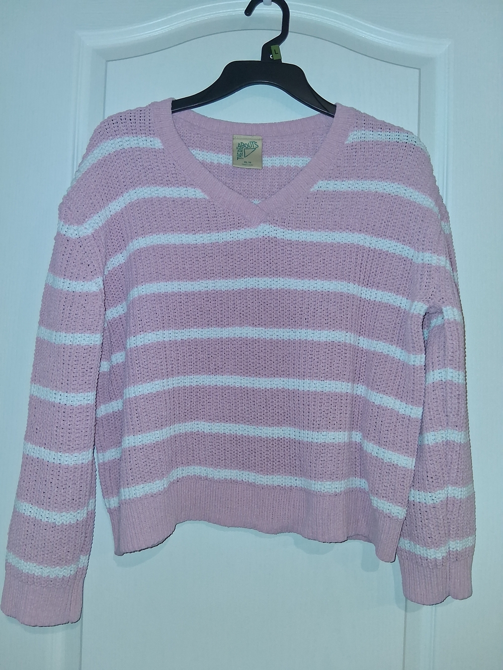 Therabouts Women's XL Pink/White Sweater